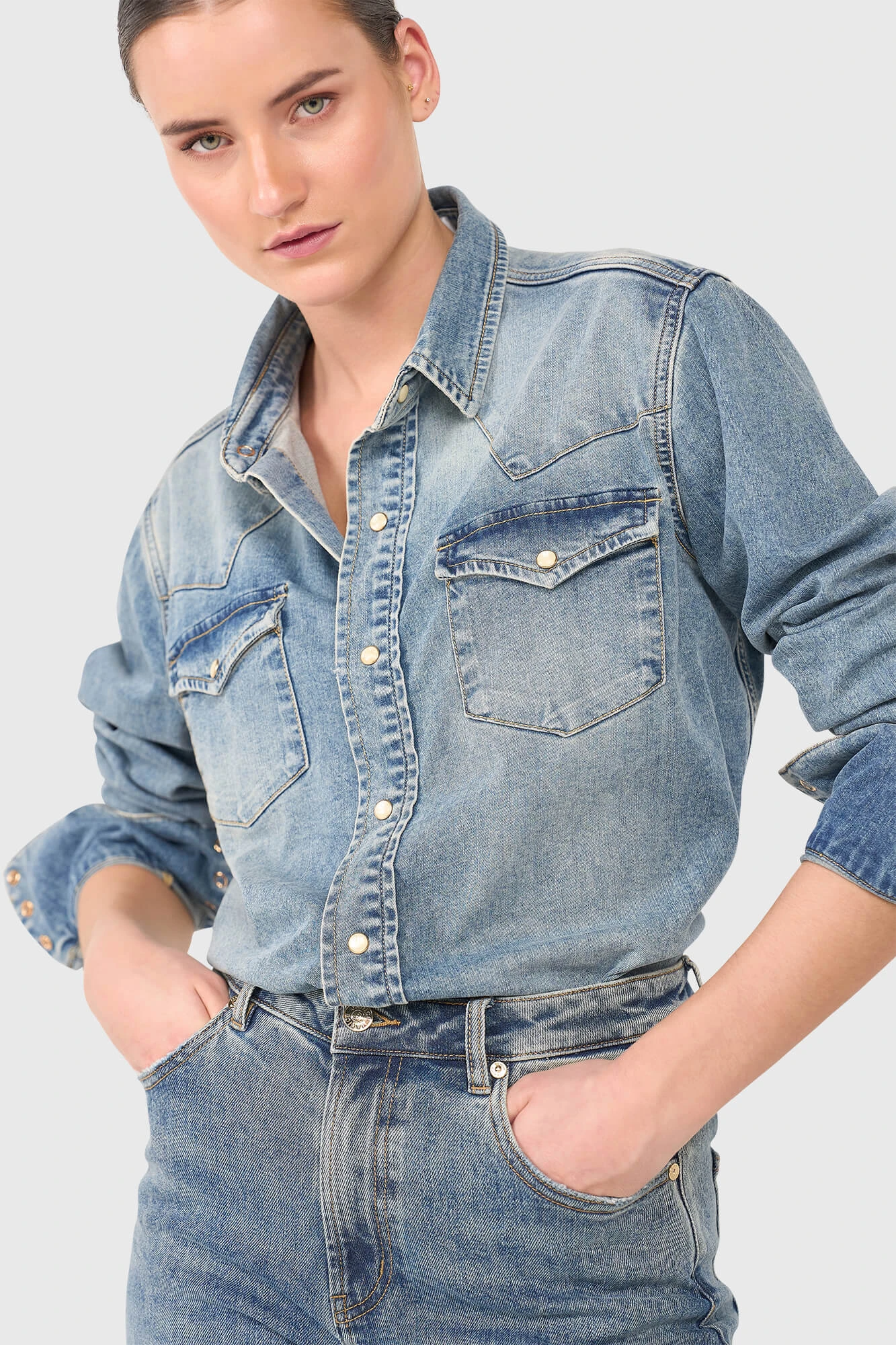 Levi Blauw 328